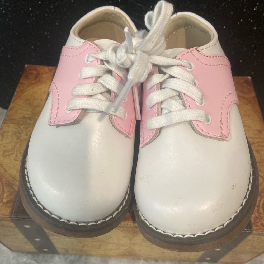 Footmates cheer